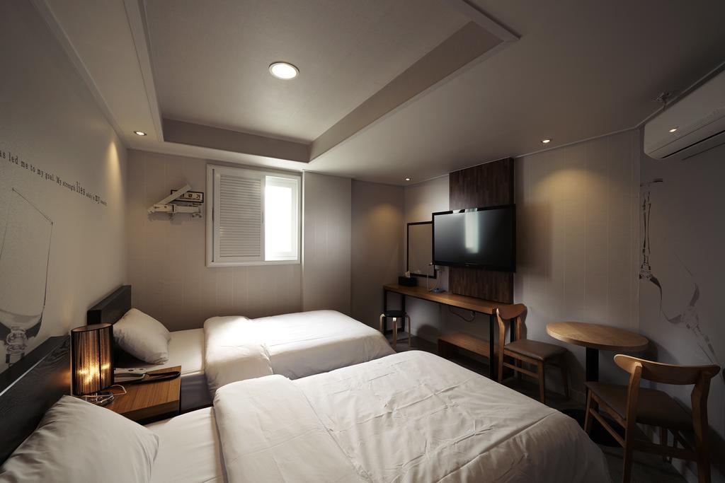 New Suwon Hotel Exterior photo